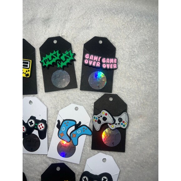 11 new, game theme earrings - Picture 3 of 4